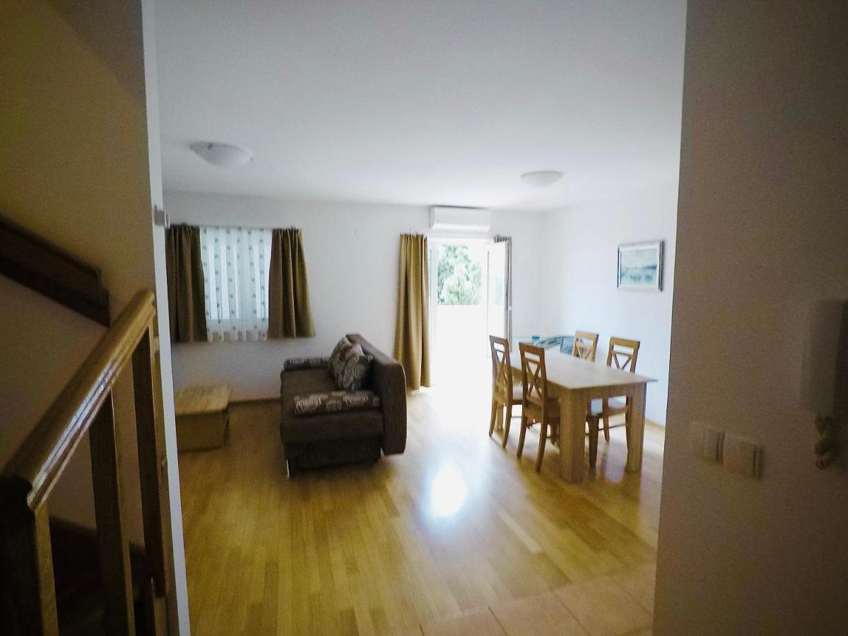 Apartmani Funda Bol Esterno foto