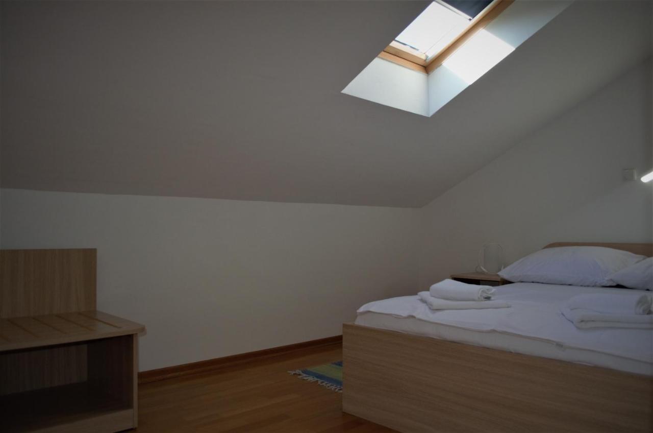 Apartmani Funda Bol Esterno foto