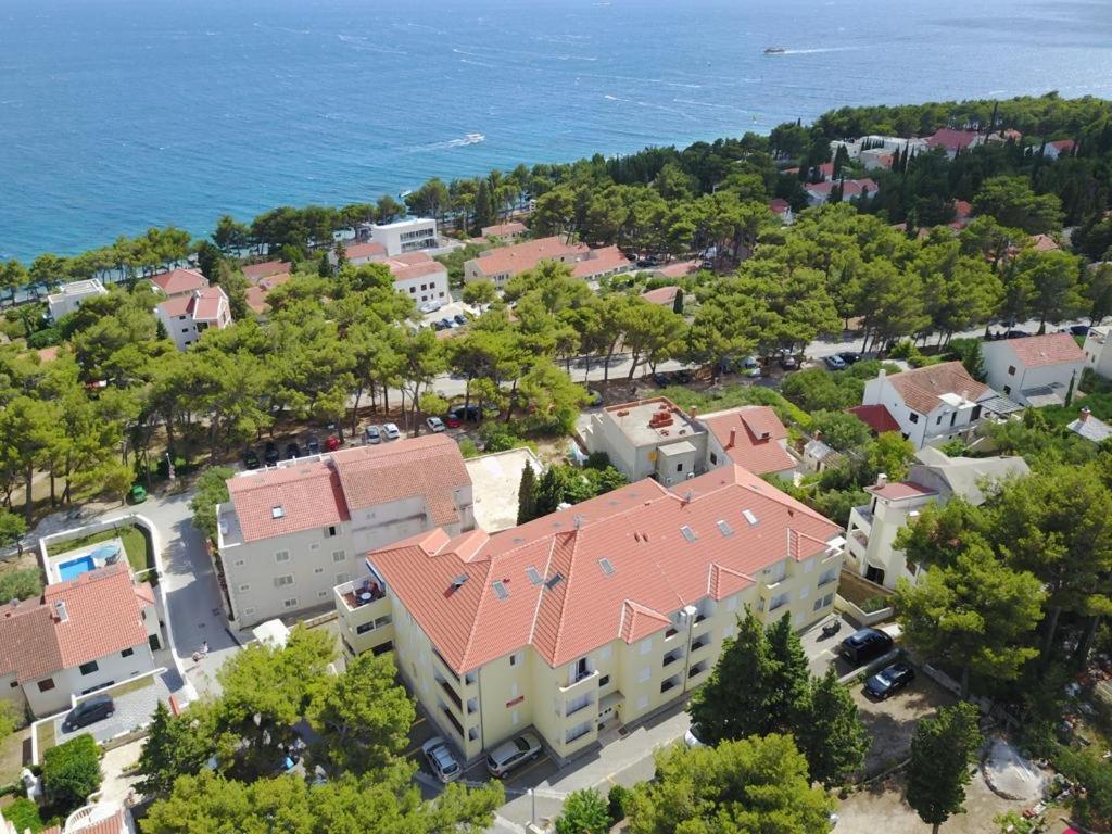 Apartmani Funda Bol Esterno foto