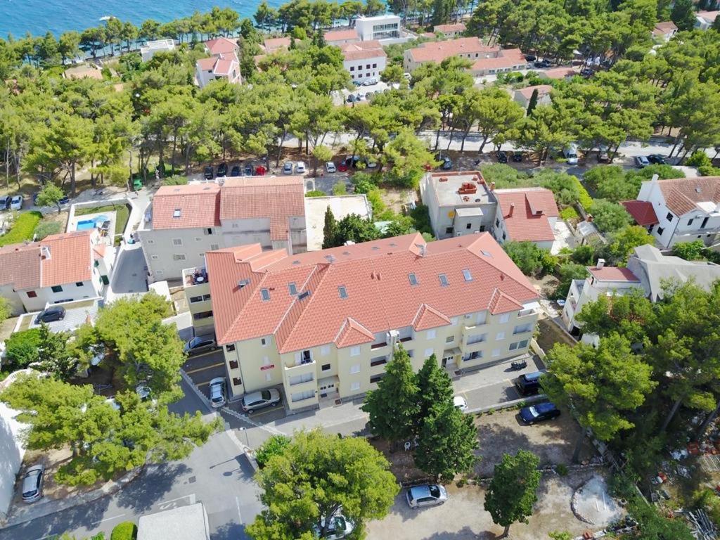 Apartmani Funda Bol Esterno foto