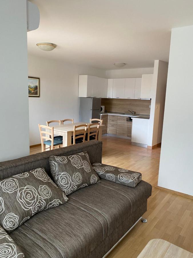 Apartmani Funda Bol Esterno foto