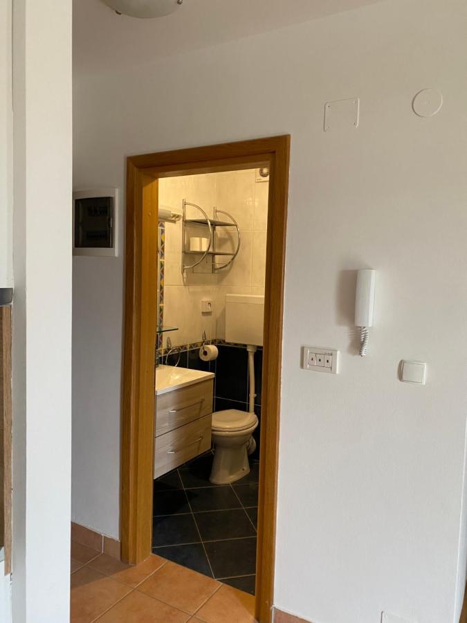 Apartmani Funda Bol Esterno foto