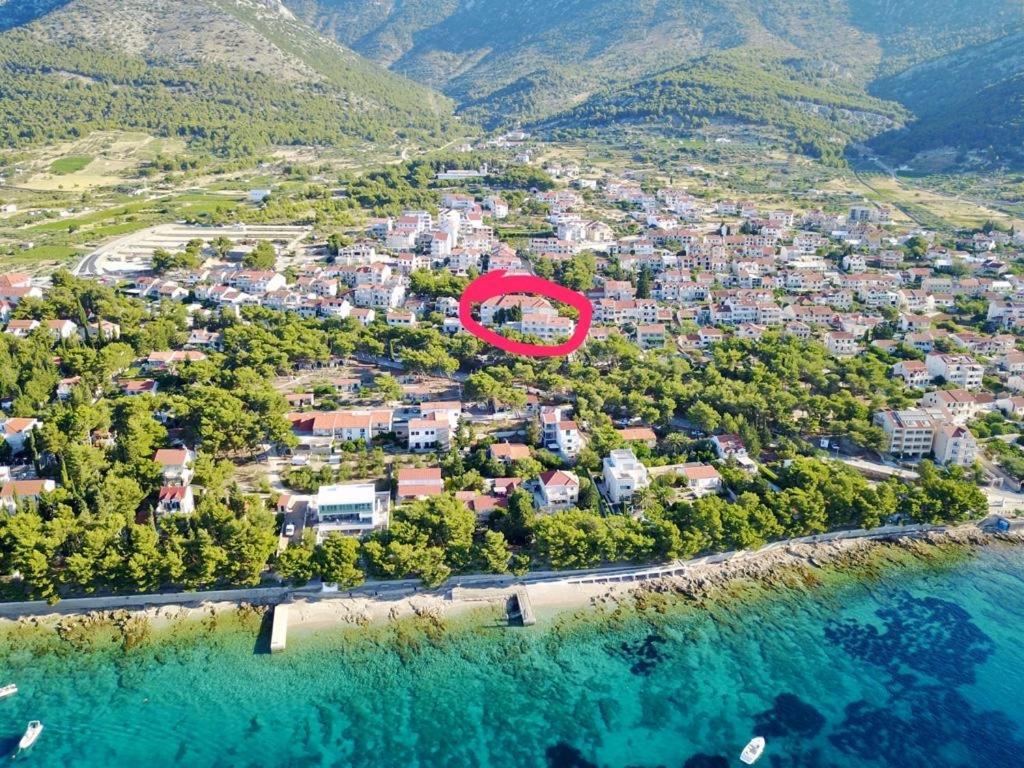 Apartmani Funda Bol Esterno foto