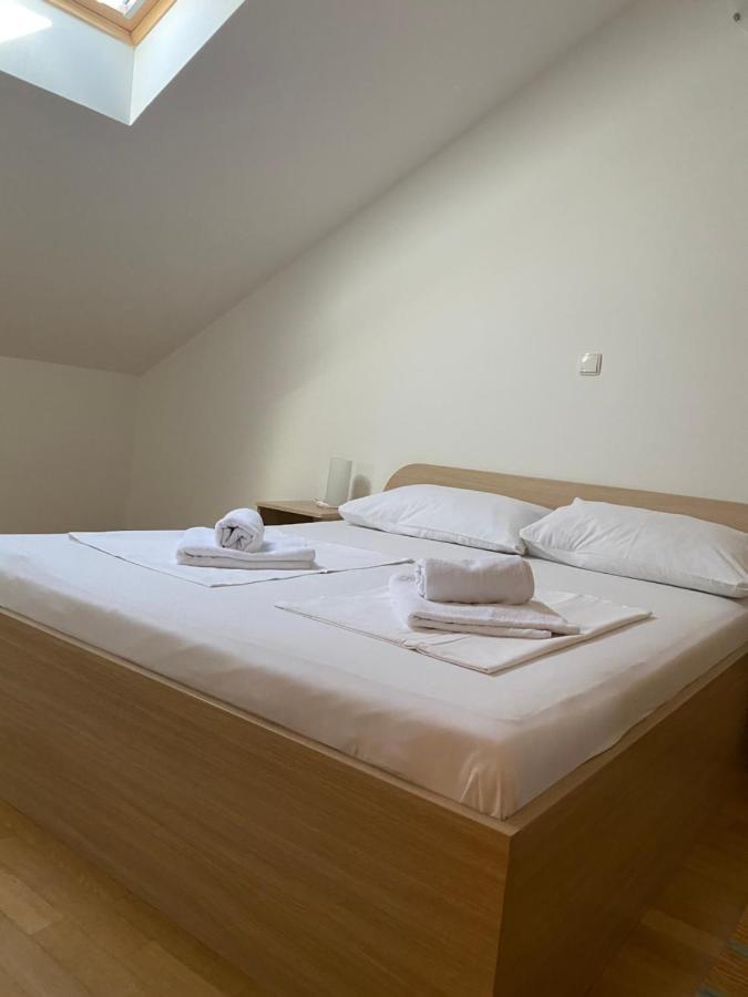 Apartmani Funda Bol Esterno foto